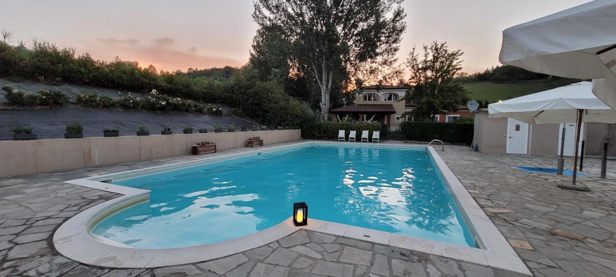 Aura Loving Home Con 4 Posti Letto, Cucina Completa, Terrazzo Ed Un Grande Parco Verde Serravalle d'Asti Экстерьер фото