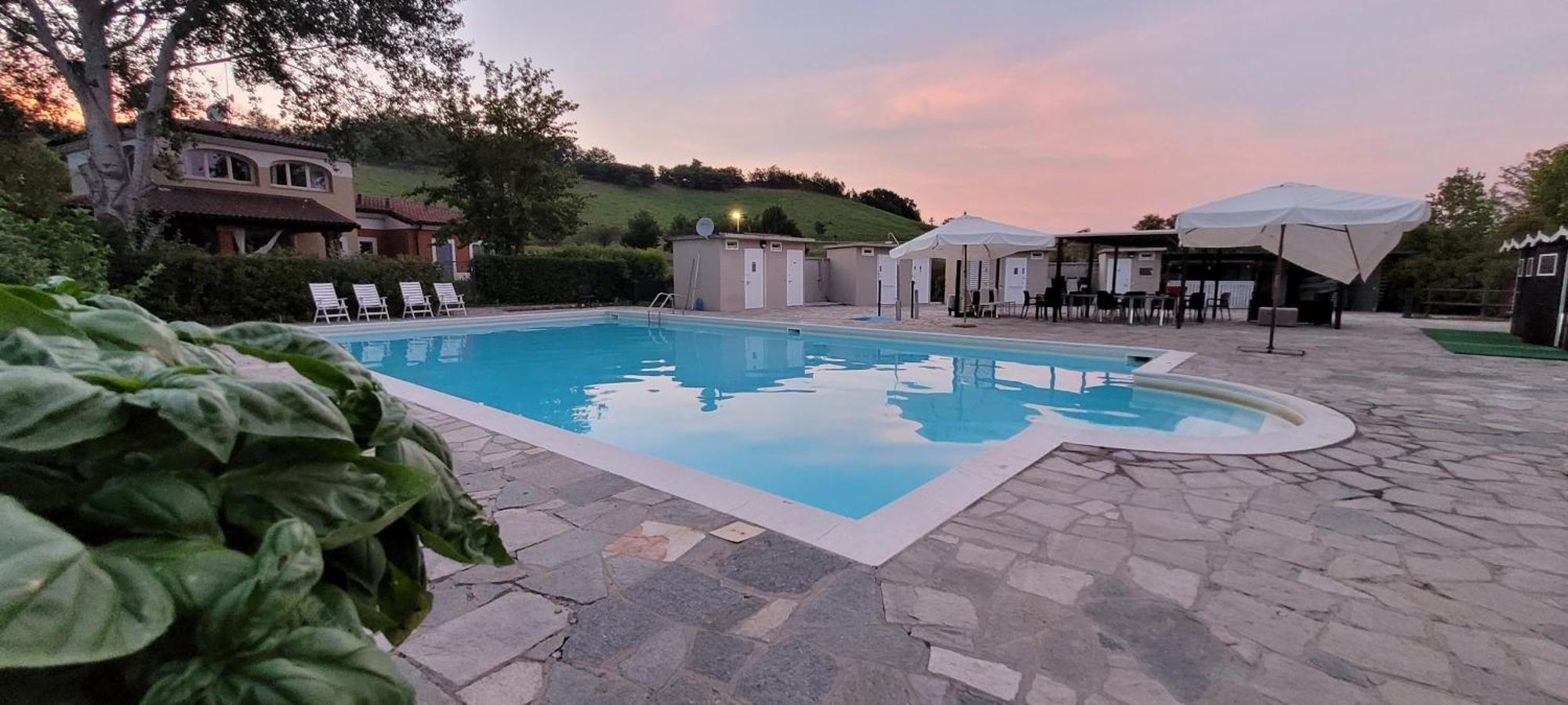 Aura Loving Home Con 4 Posti Letto, Cucina Completa, Terrazzo Ed Un Grande Parco Verde Serravalle d'Asti Экстерьер фото