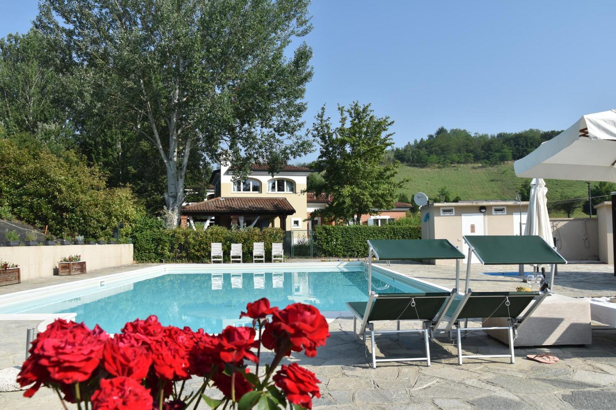 Aura Loving Home Con 4 Posti Letto, Cucina Completa, Terrazzo Ed Un Grande Parco Verde Serravalle d'Asti Экстерьер фото